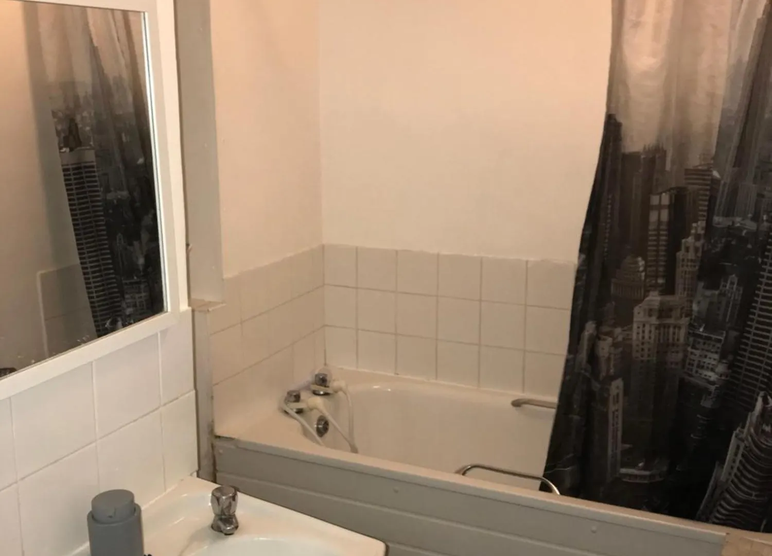 Simple Room Stay Λονδίνο Δωμάτια σε οικογενειακή κατοικία